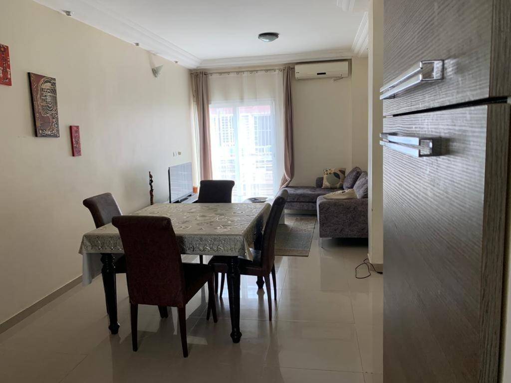 Appartement A Residence De La Paix Dakar Buitenkant foto